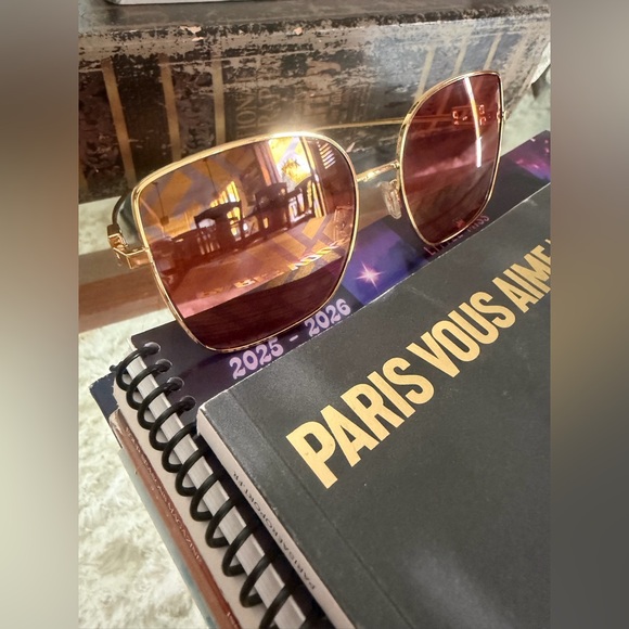 Fendi Pink Gold FE40013U FF Logo sunglasses main image 4
